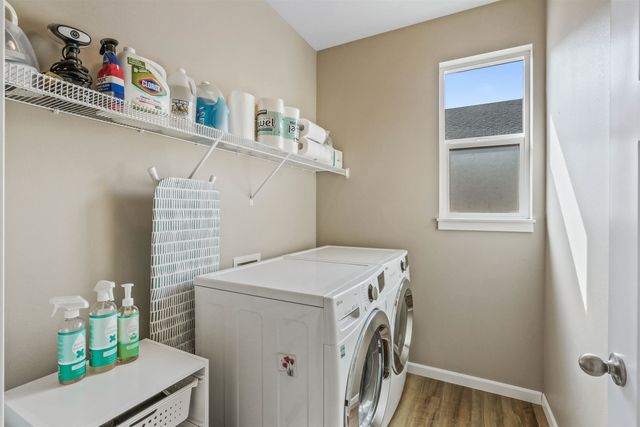 712 E E Belle Ln, Colbert, WA 99005