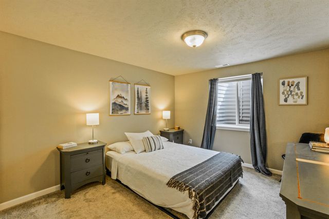 712 E E Belle Ln, Colbert, WA 99005