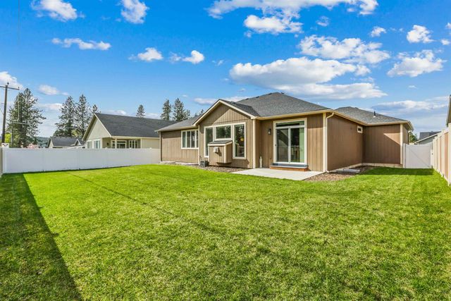 712 E E Belle Ln, Colbert, WA 99005