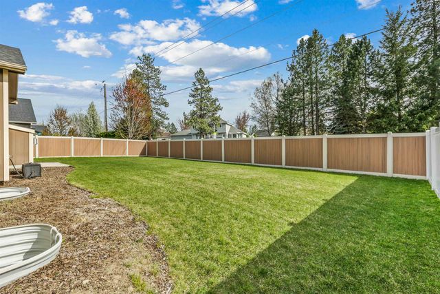 712 E E Belle Ln, Colbert, WA 99005