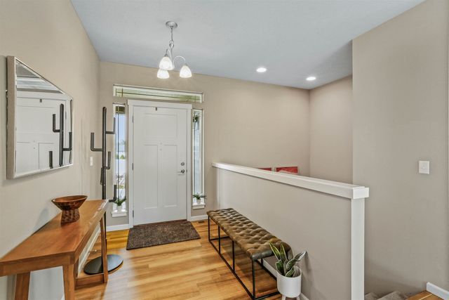 712 E E Belle Ln, Colbert, WA 99005