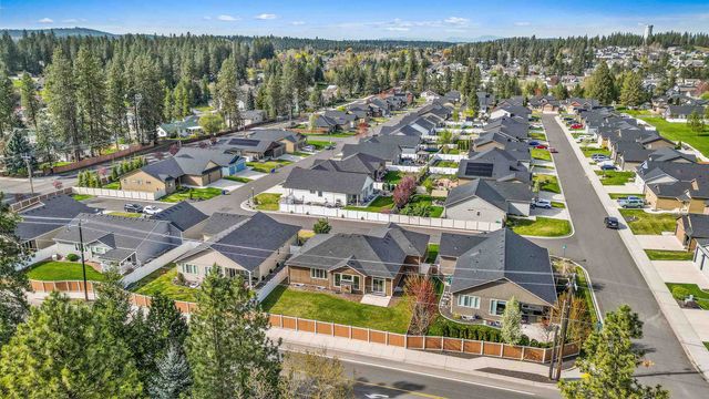 712 E E Belle Ln, Colbert, WA 99005