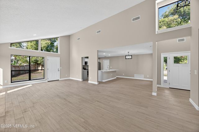 5362 GALEWIND Lane, Jacksonville, FL 32211