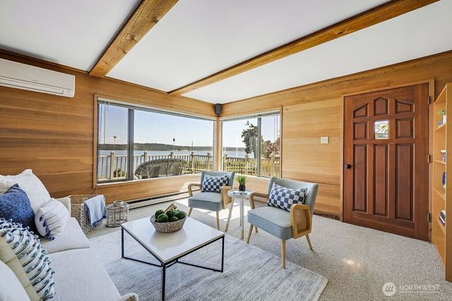 1671 Oak Bay Road, Port Hadlock, WA 98339
