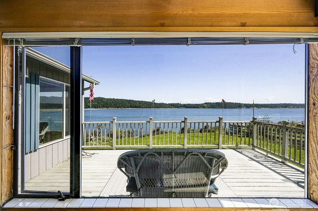 1671 Oak Bay Road, Port Hadlock, WA 98339