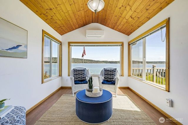 1671 Oak Bay Road, Port Hadlock, WA 98339