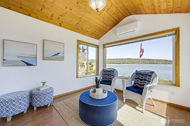 1671 Oak Bay Road, Port Hadlock, WA 98339