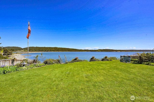 1671 Oak Bay Road, Port Hadlock, WA 98339