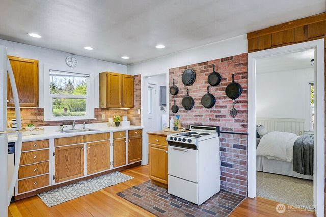 1671 Oak Bay Road, Port Hadlock, WA 98339
