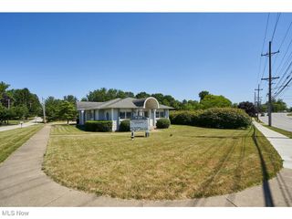 727 Graham Road, Cuyahoga Falls, OH 44221