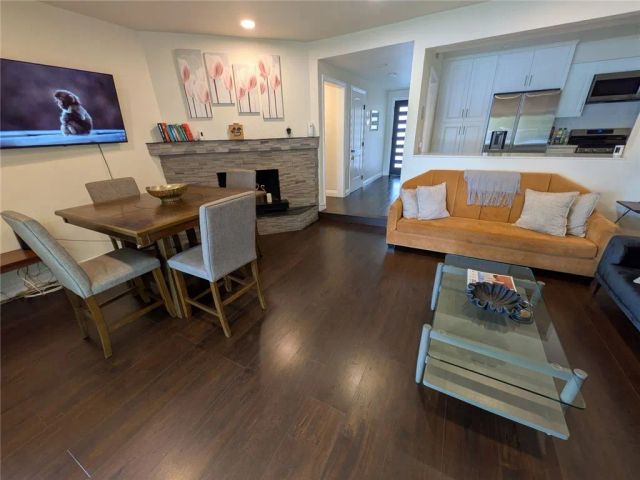 4741 Don Pio dr, Woodland Hills, CA 91364