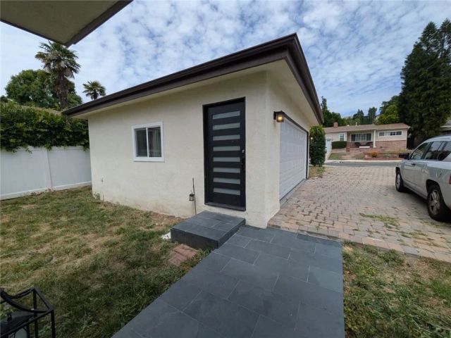 4741 Don Pio dr, Woodland Hills, CA 91364