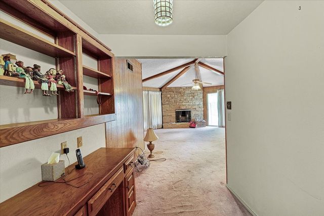1811 Reynoldston Lane, Dallas, TX 75232