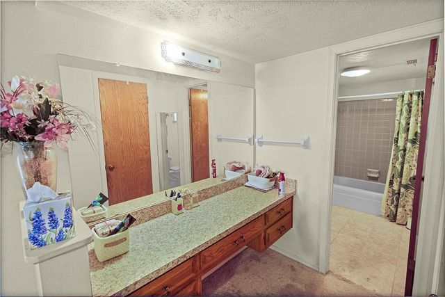 1811 Reynoldston Lane, Dallas, TX 75232