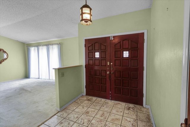 1811 Reynoldston Lane, Dallas, TX 75232