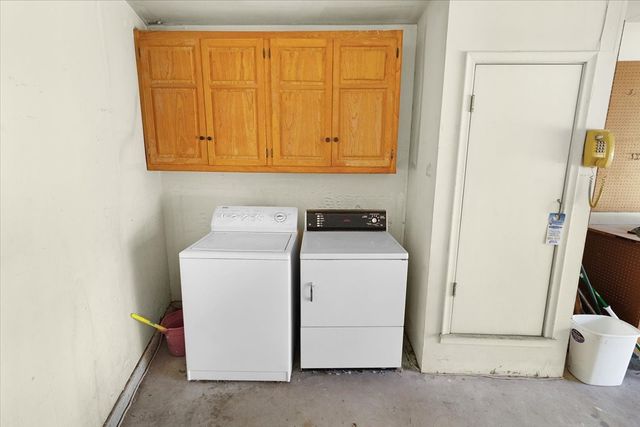 1811 Reynoldston Lane, Dallas, TX 75232