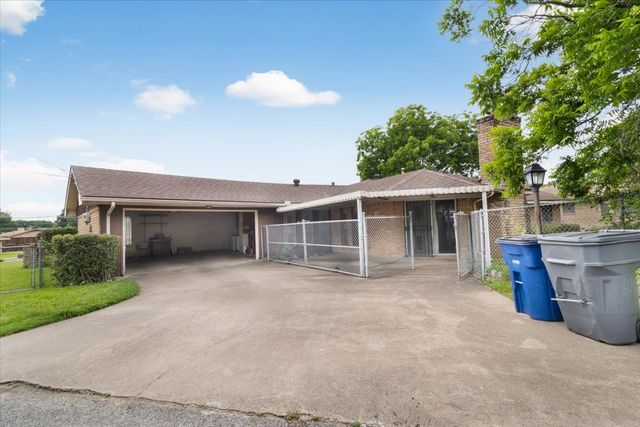 1811 Reynoldston Lane, Dallas, TX 75232