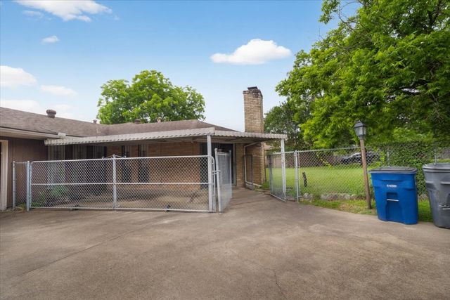 1811 Reynoldston Lane, Dallas, TX 75232