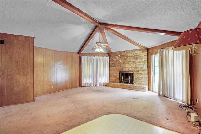 1811 Reynoldston Lane, Dallas, TX 75232