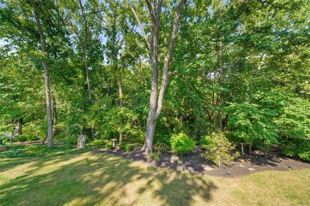 12310 W 73rd Terrace, Shawnee, KS 66216