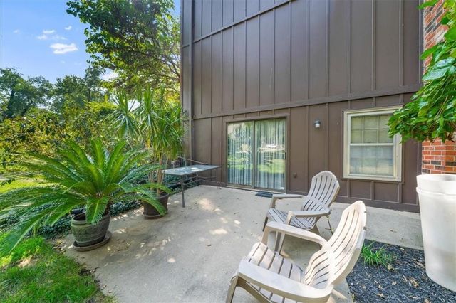 12310 W 73rd Terrace, Shawnee, KS 66216