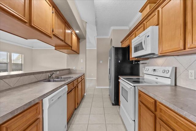 7803 Fm 2004, Hitchcock, TX 77563