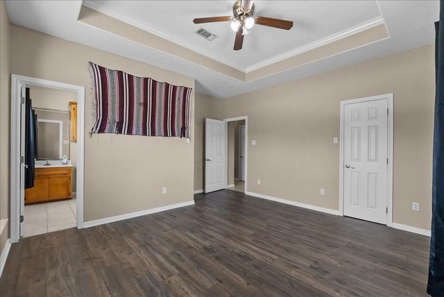 7803 Fm 2004, Hitchcock, TX 77563