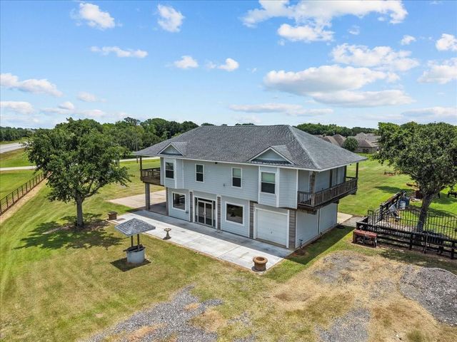 7803 Fm 2004, Hitchcock, TX 77563
