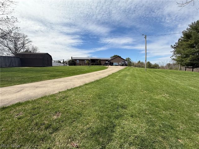 5655 Helen Drive, Zanesville, OH 43701