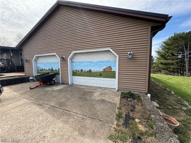 5655 Helen Drive, Zanesville, OH 43701