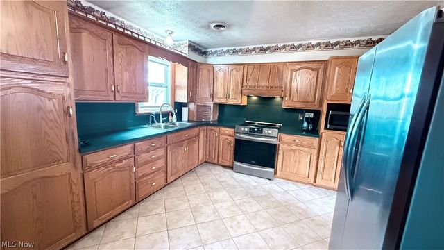 5655 Helen Drive, Zanesville, OH 43701