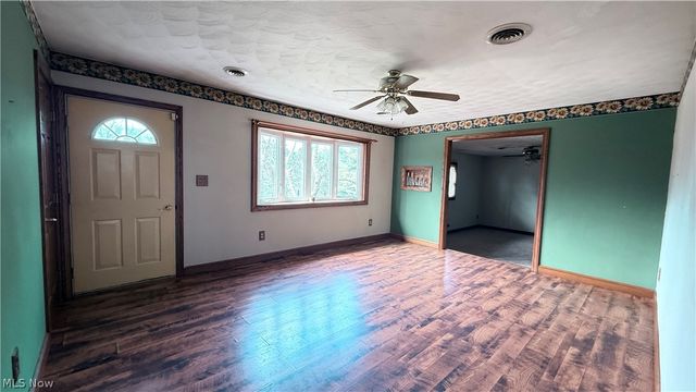 5655 Helen Drive, Zanesville, OH 43701