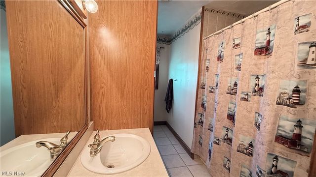 5655 Helen Drive, Zanesville, OH 43701