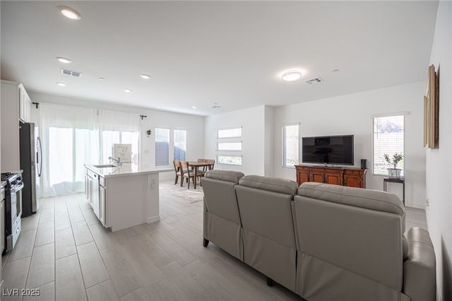 897 Adair Grove Lane, Las Vegas, NV 89138