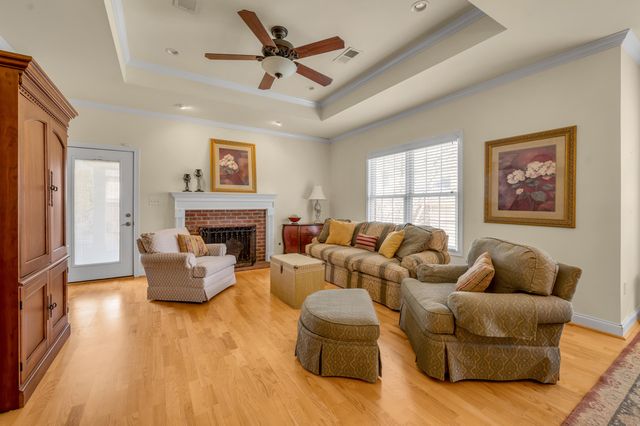 4136 Tradition Way, Lexington, KY 40509