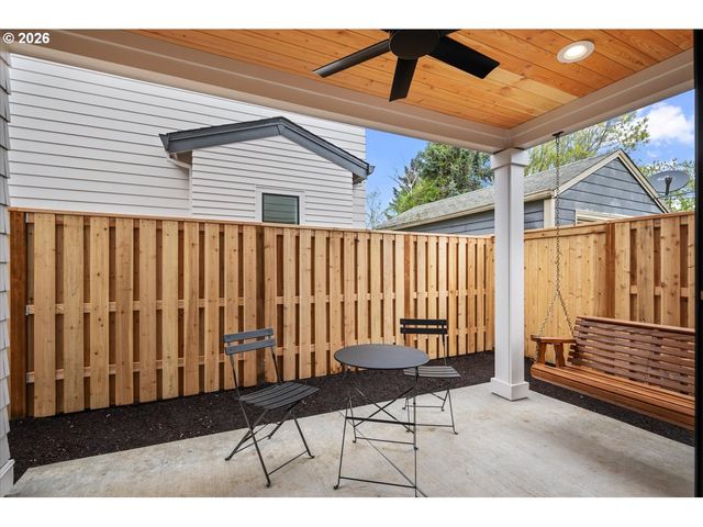 6961 N Burr Ave, Portland, OR 97203