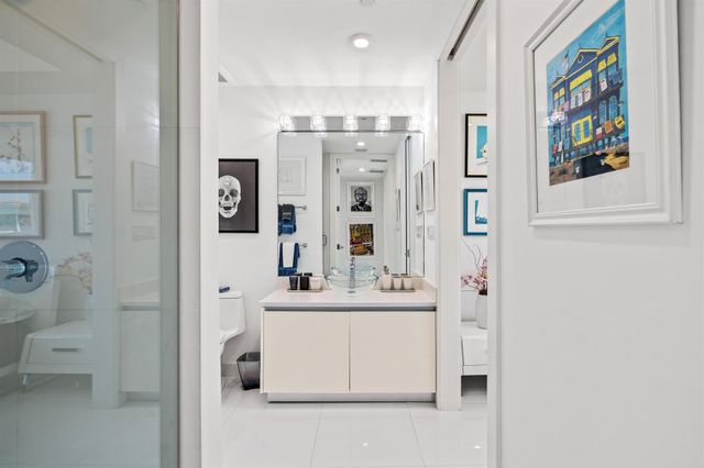 1200 Hillsboro Mile 1305, Hillsboro Beach, FL 33062