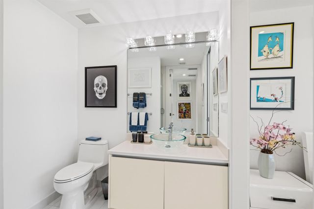 1200 Hillsboro Mile 1305, Hillsboro Beach, FL 33062