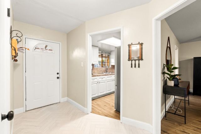 1511 Rushden Dr, Sacramento, CA 95864