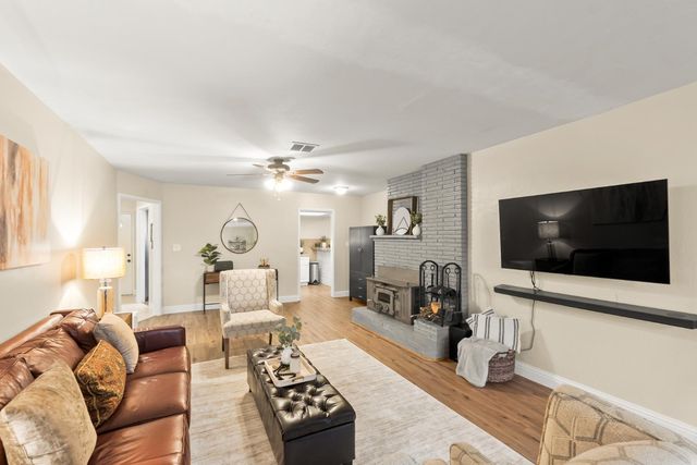 1511 Rushden Dr, Sacramento, CA 95864