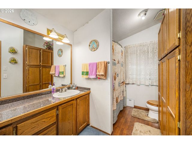 1609 Nw PARKER Ave, Waldport, OR 97394