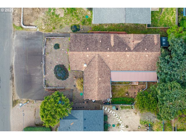 1609 Nw PARKER Ave, Waldport, OR 97394
