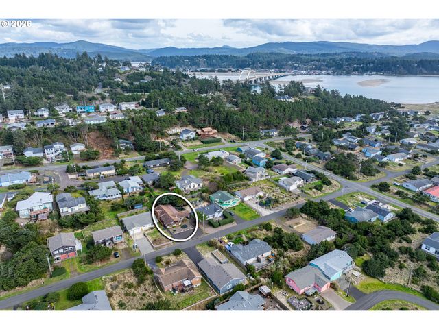 1609 Nw PARKER Ave, Waldport, OR 97394