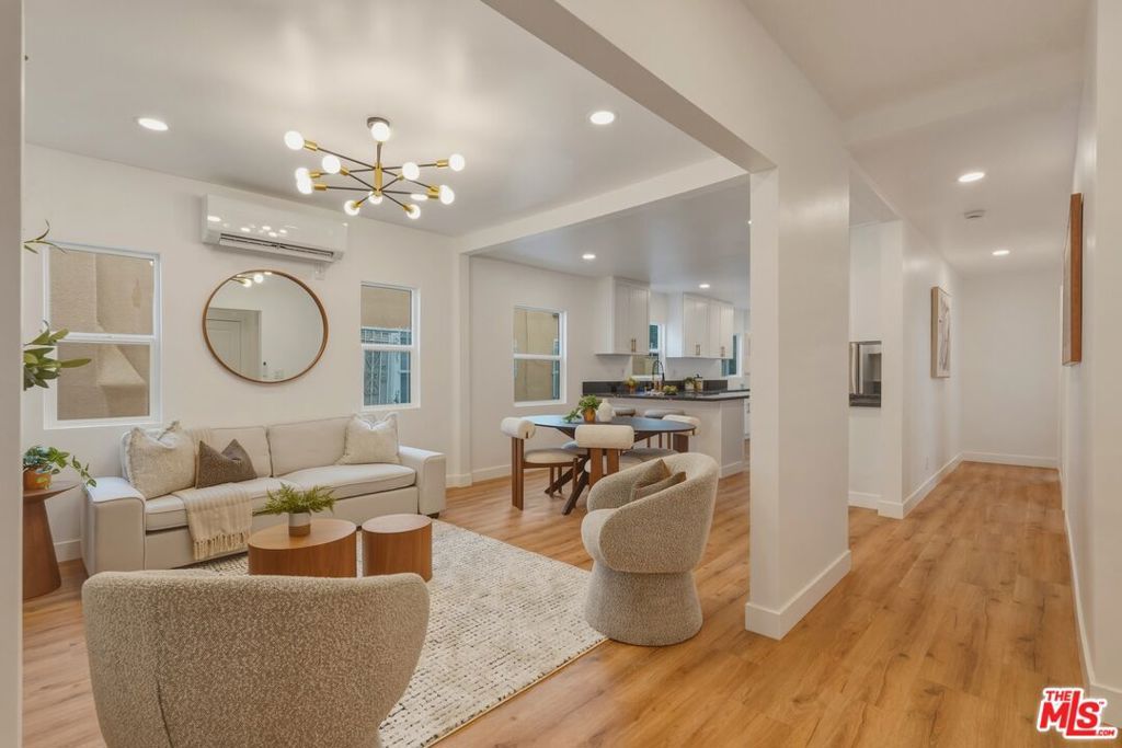 528 W 99th Street, Los Angeles, CA 90044 — photo 4