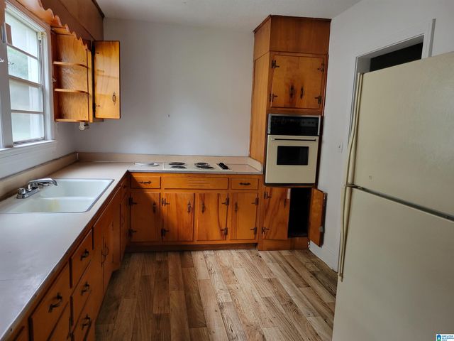 1010 7TH AVENUE, Midfield, AL 35228