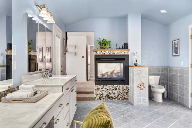 700 Rogart DR, Spicewood, TX 78669