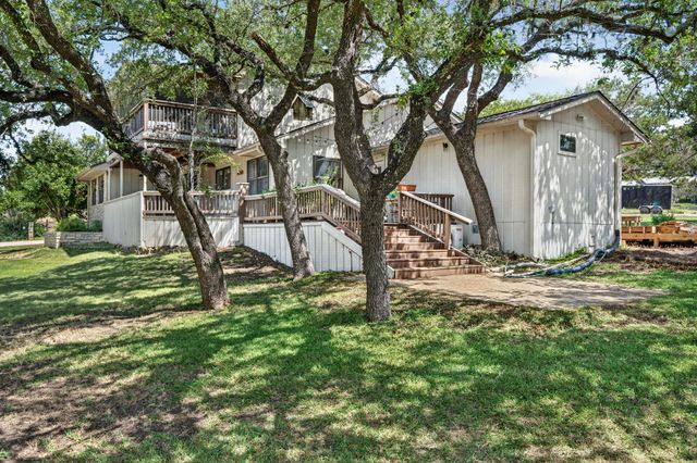 700 Rogart DR, Spicewood, TX 78669
