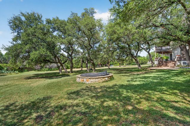 700 Rogart DR, Spicewood, TX 78669