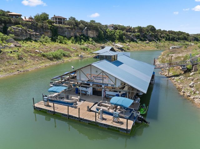 700 Rogart DR, Spicewood, TX 78669