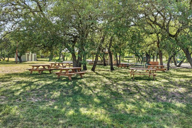 700 Rogart DR, Spicewood, TX 78669